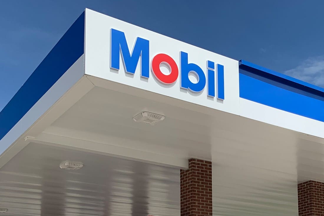 Mobil Logo Design