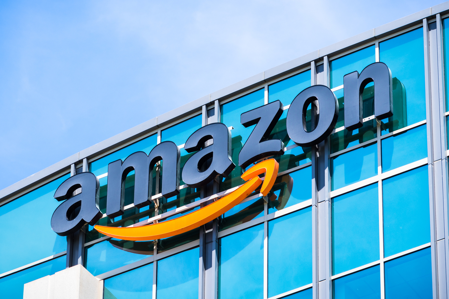 amazon - 10 Examples of Powerful Global Branding