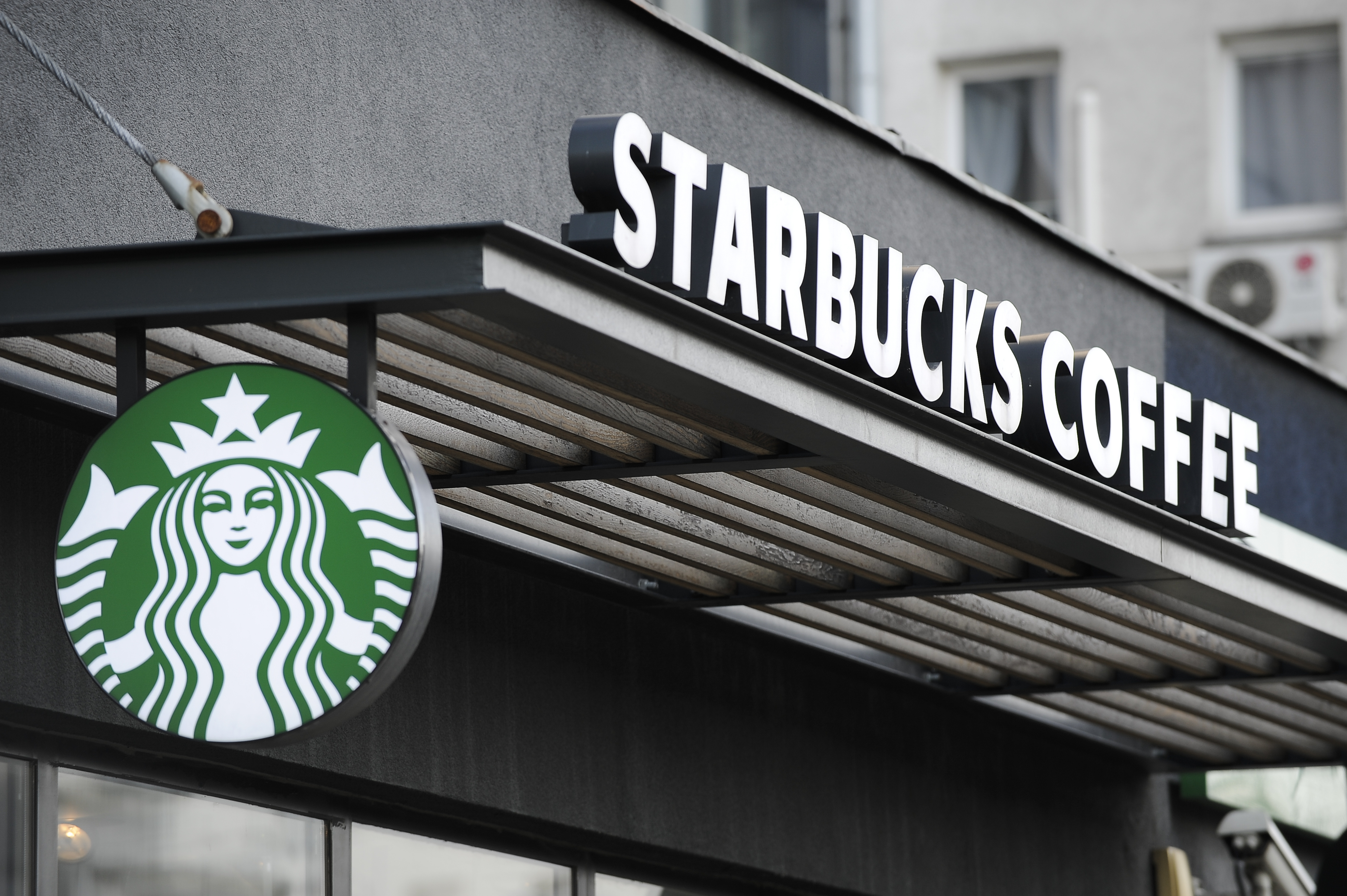 Starbucks - 10 Examples of Powerful Global Branding